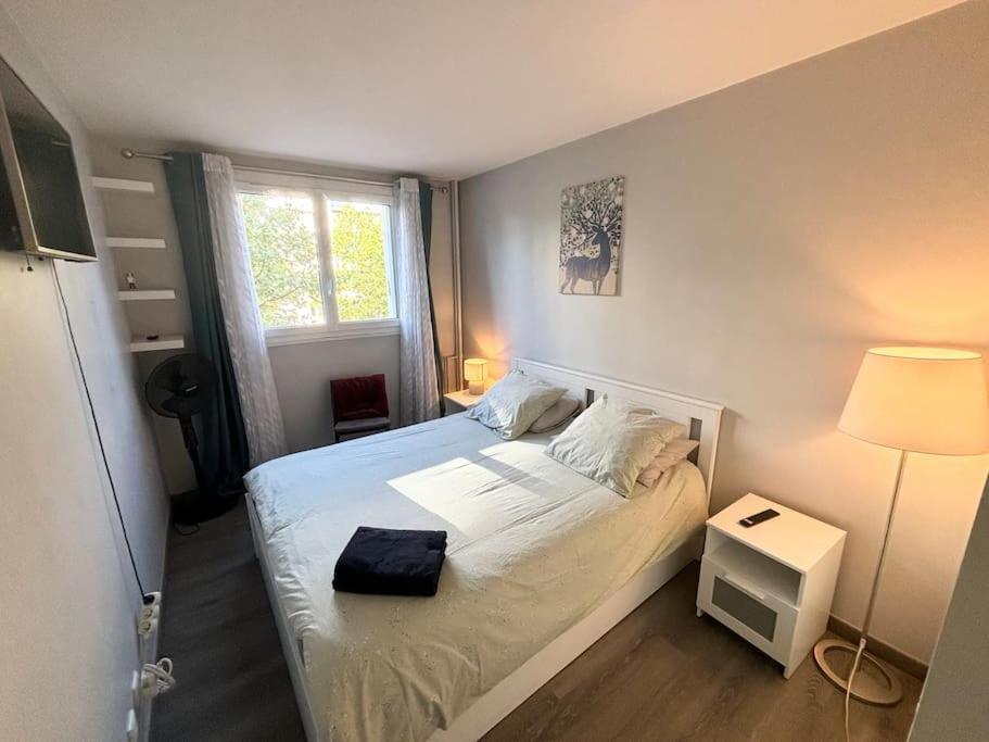 Appartement Confort Avec Balcon - Champigny Exterior foto