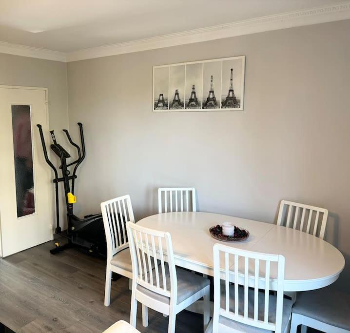 Appartement Confort Avec Balcon - Champigny Exterior foto